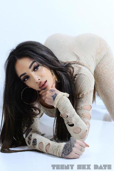 Leyla TEEN SPANISH TEEN ANAL SEX CIM Schweiz, Neuenburg