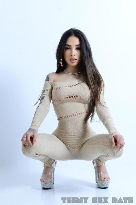 Leyla TEEN SPANISH TEEN ANAL SEX CIM Schweiz, Neuenburg