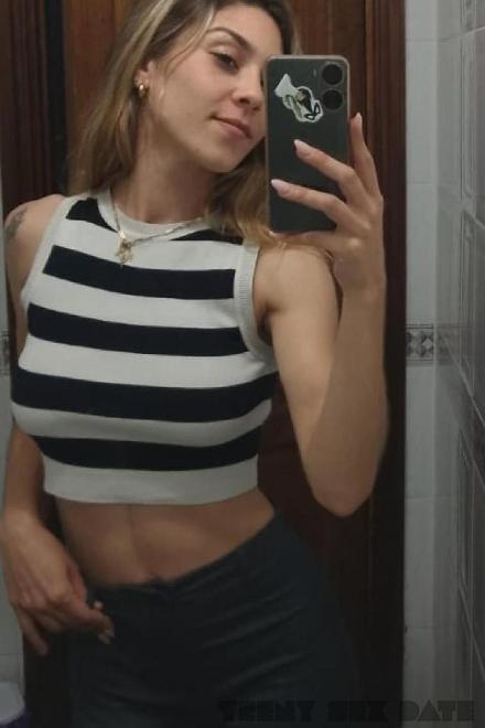 Chloe TEEN BLOND TEEN COME IN MOUTH Schweiz, Neuenburg