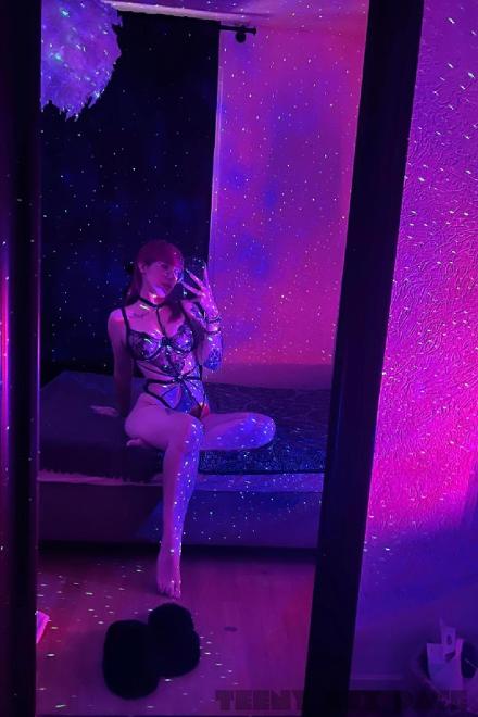 Rose TEEN TEEN COME IN MOUTH Schweiz, Neuenburg