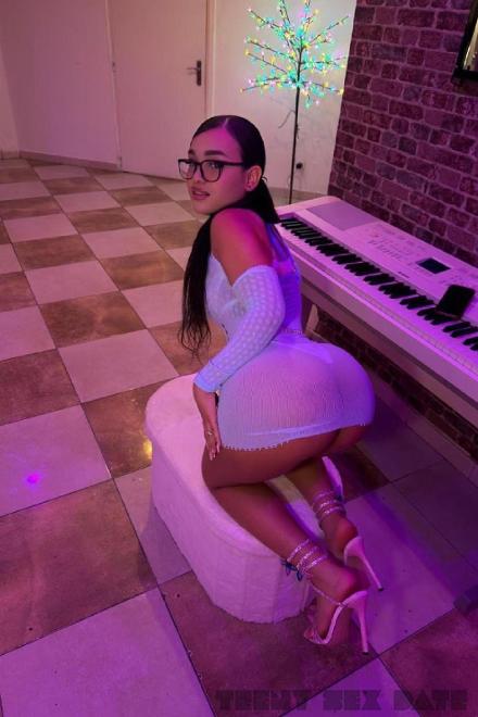 Lili TEEN LATINA TEEN COME IN MOUTH Schweiz, Biel/Bienne - Grenchen
